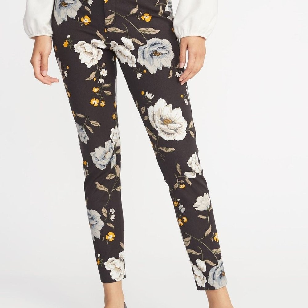 EUC Old Navy Gray Floral Pixie Pants - Sz. 2